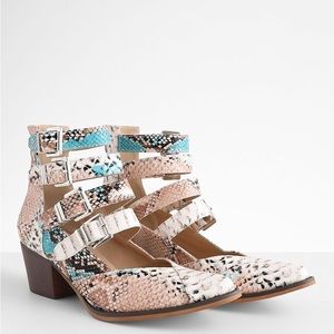 ARIder Eleven snake print ankle boot